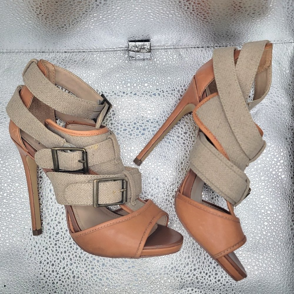 nude/tan heel